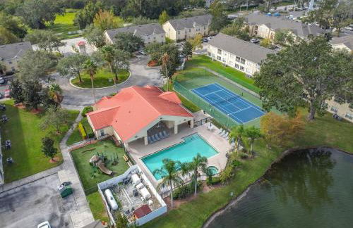 The Galactic Getaway, 3Bed, 2Bath Apartment, Free Parking, Heated Pool - Foto 14