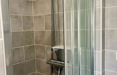 L indémodable rénové spacieux et lumineux avec 2 chambres - Foto 8