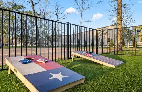 The LUX at West Event & Stay, Pool, Golf & Pickle - Foto 54