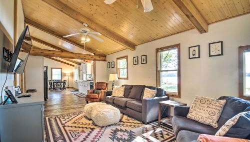 Waterfront Onamia Retreat with Dock and Fire Pit! - Foto 5