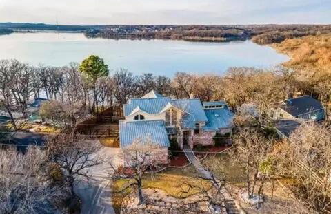 Serene Lakefront Retreat with Scenic Views - Foto 21