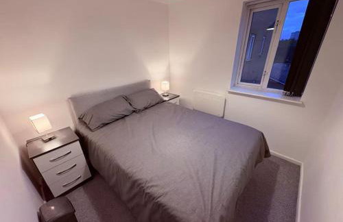 Two bed spacious apartment, central location, free parking and Wifi - Foto 13