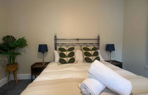 Llangollen High Street 4 bedrooms Sleeps 12 - Photo 10