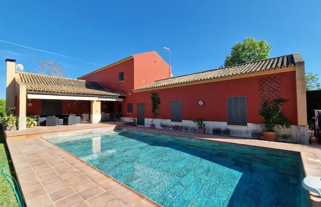 Belvilla by OYO Villa Valencina de la Concepcion - Photo 1