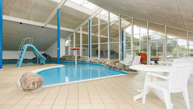 4 Person Holiday Home on a Holiday Park in Hemmet - Foto 3, Piscina