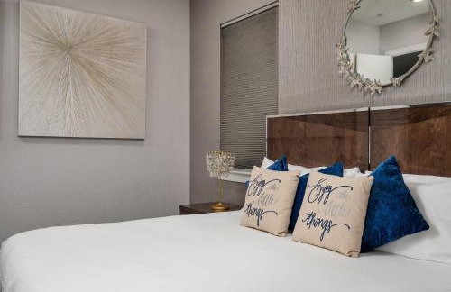 Luxury 6BR Villa w Pool & Cinema 4mi to Disney - Foto 31