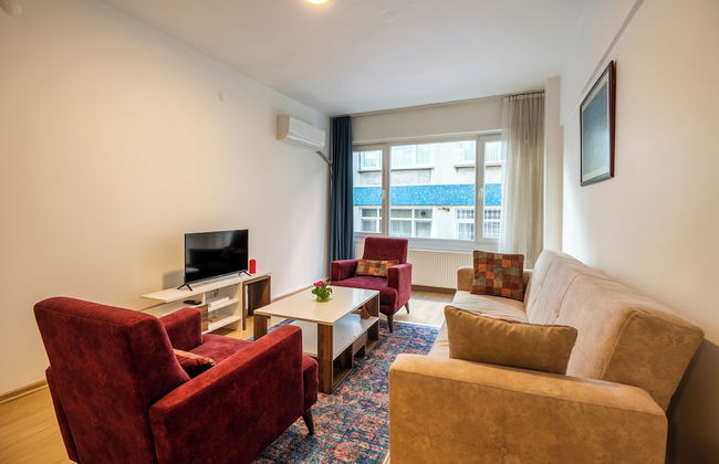 Charming 3-bedroom Apartment in the Heart of Kadıköy - Photo 50