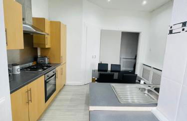 Luxury 3 Bedrooms Entire Flat - Self Check in & Check out - Photo 35