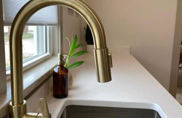 Totally renovated large family getaway! King bed - Foto 4