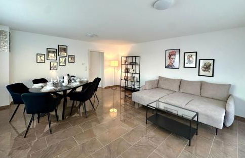 BONNYSTAY Rheinfelden - 6 Personen - Küche - Parkplatz - Terrasse - Foto 7