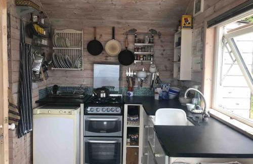 Romantic cliff top chalet at Whitsand Bay beach - Photo 11