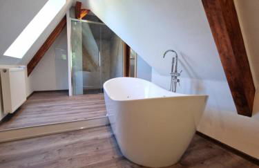 Klimaanlage, 5 Sterne Bahnhoftraum, Appartement "Waldliebe" 133qm, große Terrasse 70qm, QR Code scannen für virtuellen Rundgang, Premium Ausstattung - Foto 1