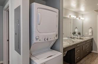 Bringham's Mill Apartments Perfect for Groups Full Kitchen Gym and Free Parking - Photo 143