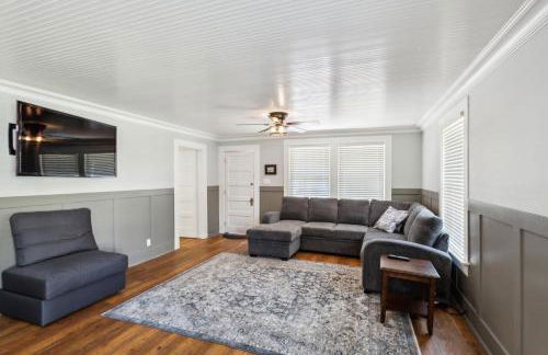 Charming Downtown McCloud Retreat home - Foto 6