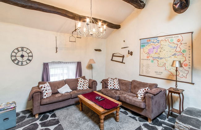 Characteristic Holiday Home in Cherain With Balcony - Foto 61