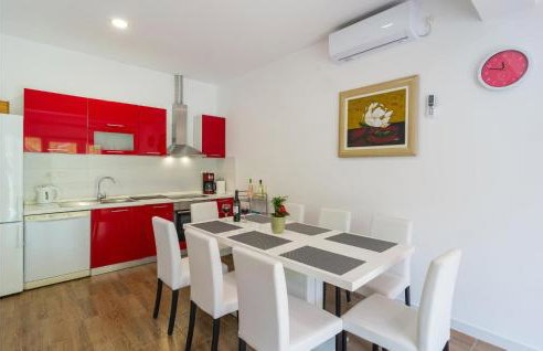 4 Bedroom Stunning Home In Kucice - Photo 24