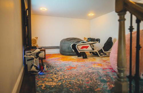 Beach Retreat 4900 Sqft, F1 VR Sim, Up to 21 guests - Foto 7