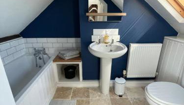 Stylish 2 bedroom apartment close to beaches - Foto 5