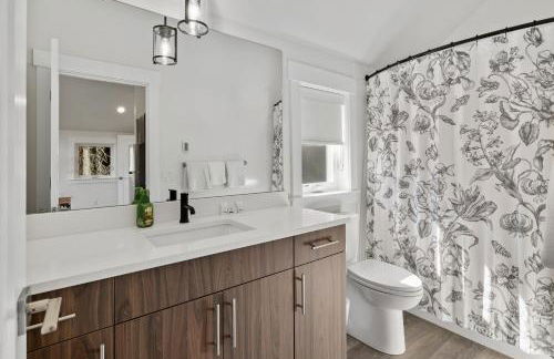 Wildwood Cabin at Suncadia- Hot Tub, Firepit, BBQ, Gourmet Kitchen, Fireplace, Smart TVs, Hi-speed Wi-Fi, Secluded - Foto 43