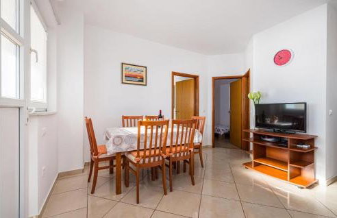 2 Bedroom Nice Apartment In Rtina - Photo 6