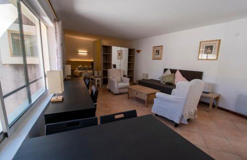 A L'OMBRE DU PALAIS - Foto 55