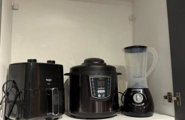 Studio 63 novo, luxuoso e completo com ar condicionado e cama Queen Size - Centro Mogi - Até 4 Pessoas - Foto 23