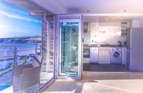 Porth Sands Beachfront Apartment - Foto 11