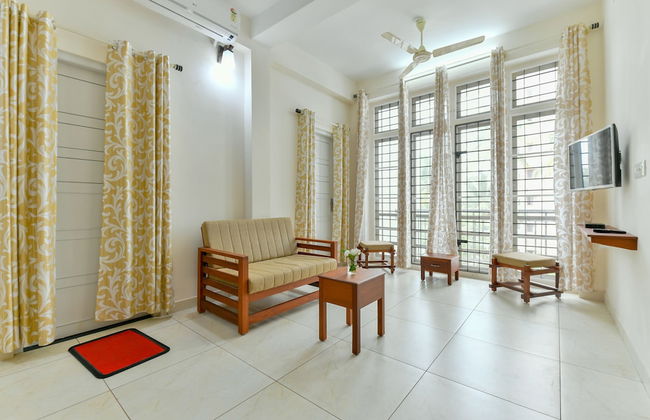 OYO 18602 Home Spacious Stay Near Lulu Mall - Foto 19