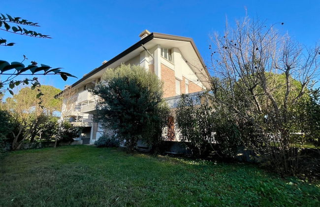 Cozy Flat in a Villa With Terrace - Photo 22