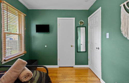 Game House in Royal Oak with Tiki Hut Dog Friendly - Foto 15