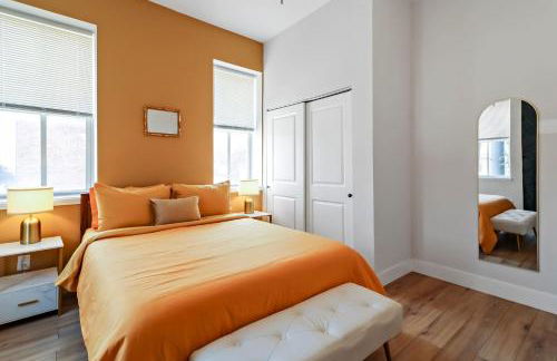 Soulard 4 Bedroom Retreat Near Downtown with Patio and Parking - Foto 16