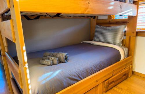 The Carriage House Walk to River Lake In Town - Foto 73