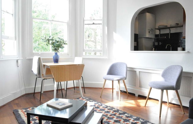 Bright 1 Bedroom Flat Perfect for City Getaway - Photo 10