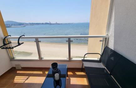 Seaside Apartment Sleeps 6 With Balcony - Foto 16