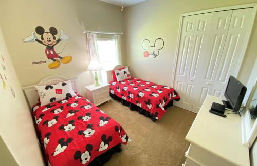 Spacious Family Escape 2 Masters Pool Hot Tub Pool Table & BBQ - 2 Miles Disney - Foto 2