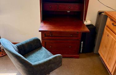 Whispering Pines Retreat, Secluded Cabin with Hot Tub & Pond - Foto 20