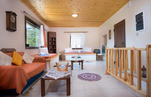 Traditional House Maries - Photo 19