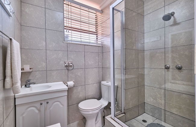 Escape to Paradise at in Amanzimtoti - Photo 15