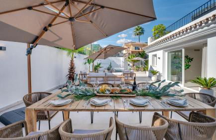 VACATION MARBELLA I Villa Ava, Private Heated Pool, Rooftop Hot Tub, Sauna, Luxury Interior, Golf and Sea Nearby - Foto 46