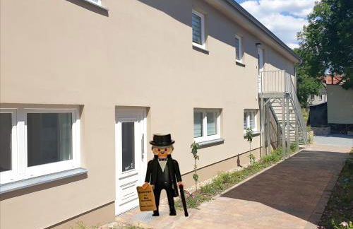 Travel Art Boardinghouse - Photo 15