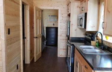 Texas State Glamping in this Charming Cabin Rental for Six in Pipe Creek - Foto 18