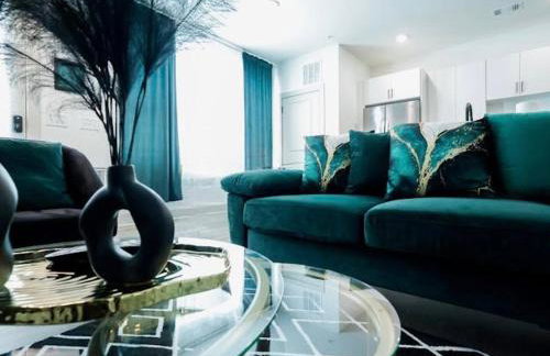 Designer East Atlanta 1BR Chic Amenities & Vibes - Photo 2