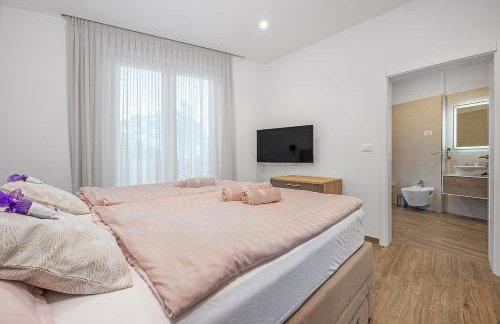 Villa Pinus - Private Pool, Jacuzzi, Game Room - Foto 25