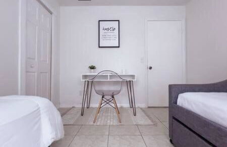 Blisscapade Pool Movie Theater Games Backyard - Foto 28