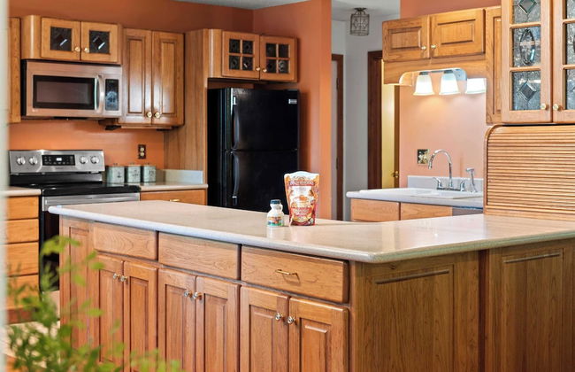 Marina Village by Avantstay Walk to Lake + Marina Balcony + Patio - Photo 9