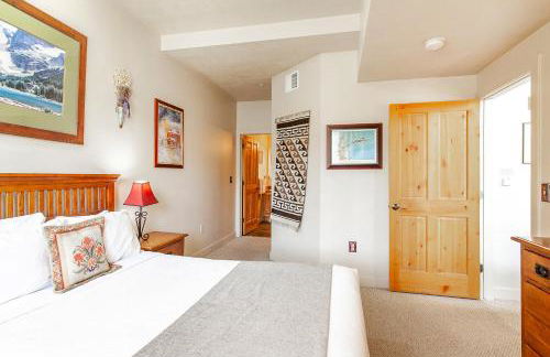 Crestview Condominiums by All Seasons Resort Lodging - Photo 122