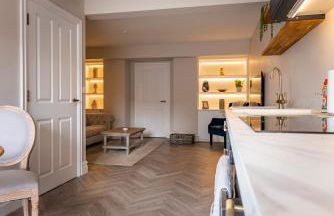 Brand New Riverside Apartment - Foto 22