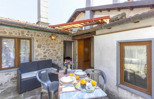 Gorgeous Apartment In Casoli Lu - Foto 2