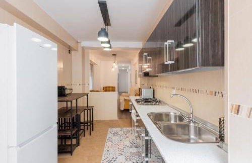 Refugio en Granada Estación de Tren - Photo 11