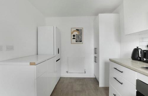 Newcastle Spacious 3-bedroom Semi-detached House with Parking, Sleeps 8, by URBAN PINNACLE STAYS - Foto 13